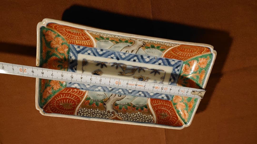 大聖寺伊万里　古伊万里　伊万里　色絵　金襴手　角皿　華の図　江戸期　１客