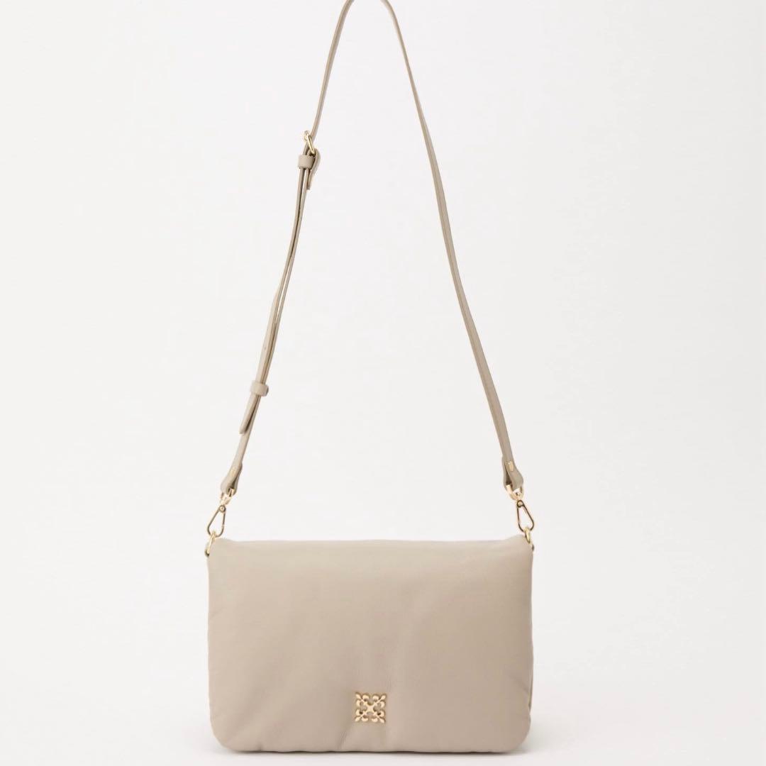 【Nana】フラップショルダーバッグ　グレージュ