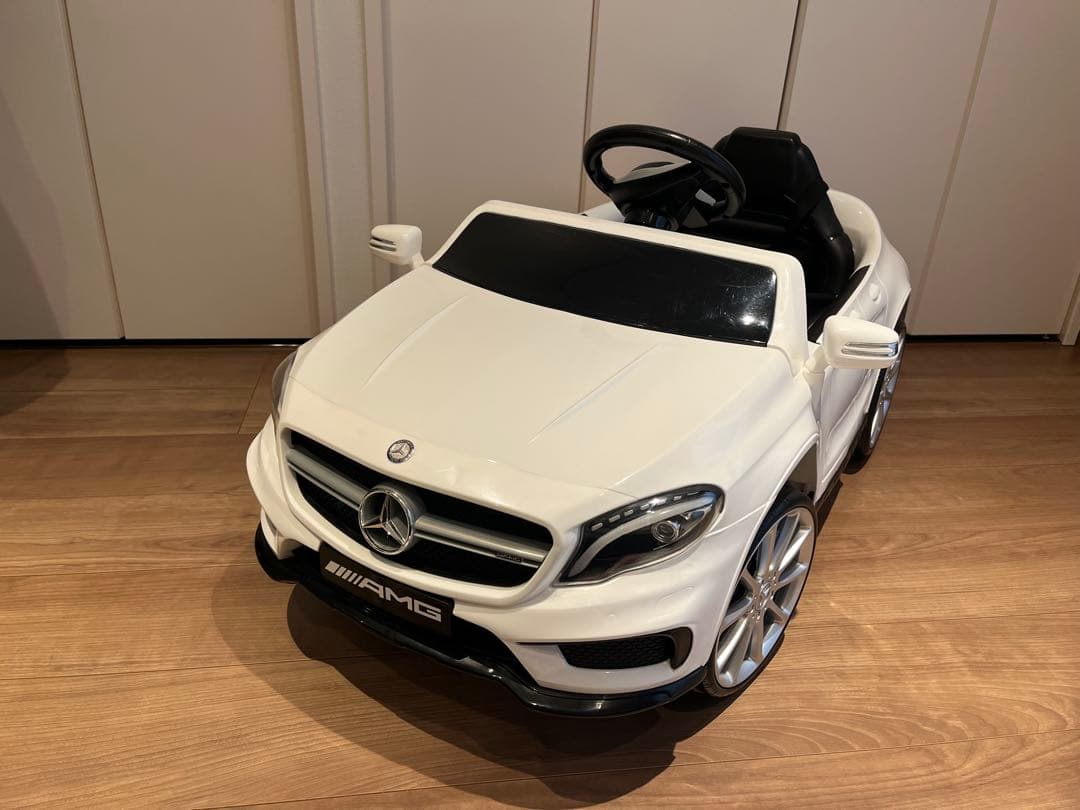 Mercedes-Benz AMG ミニカー ホワイト