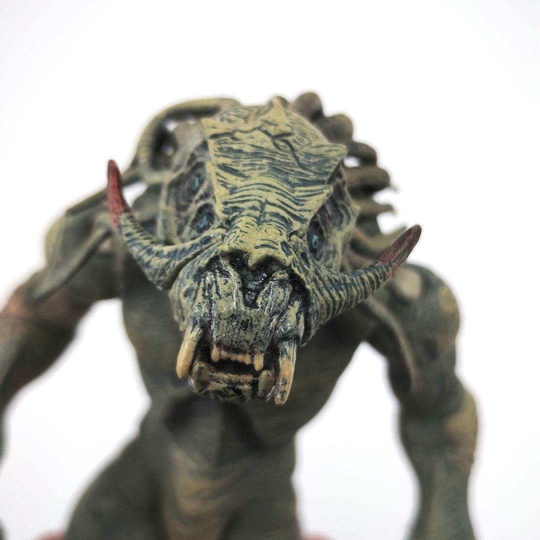 希少✨️Mezco Toyz ヘルボーイ サマエル フィギュア 入手困難