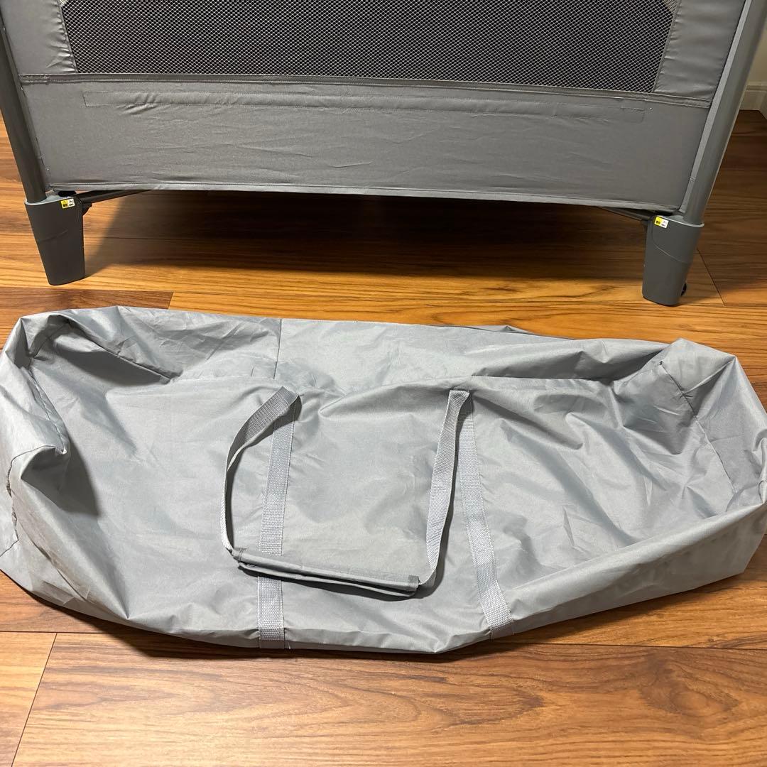 ココネルエアープラス　Aprica グレー　ベビーベッド