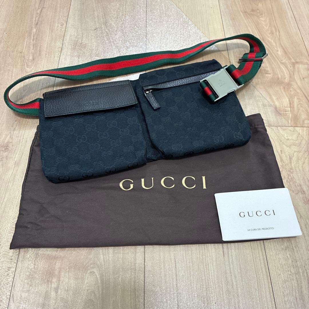 GUCCI ブラック ボディバッグ・ウエストポーチ