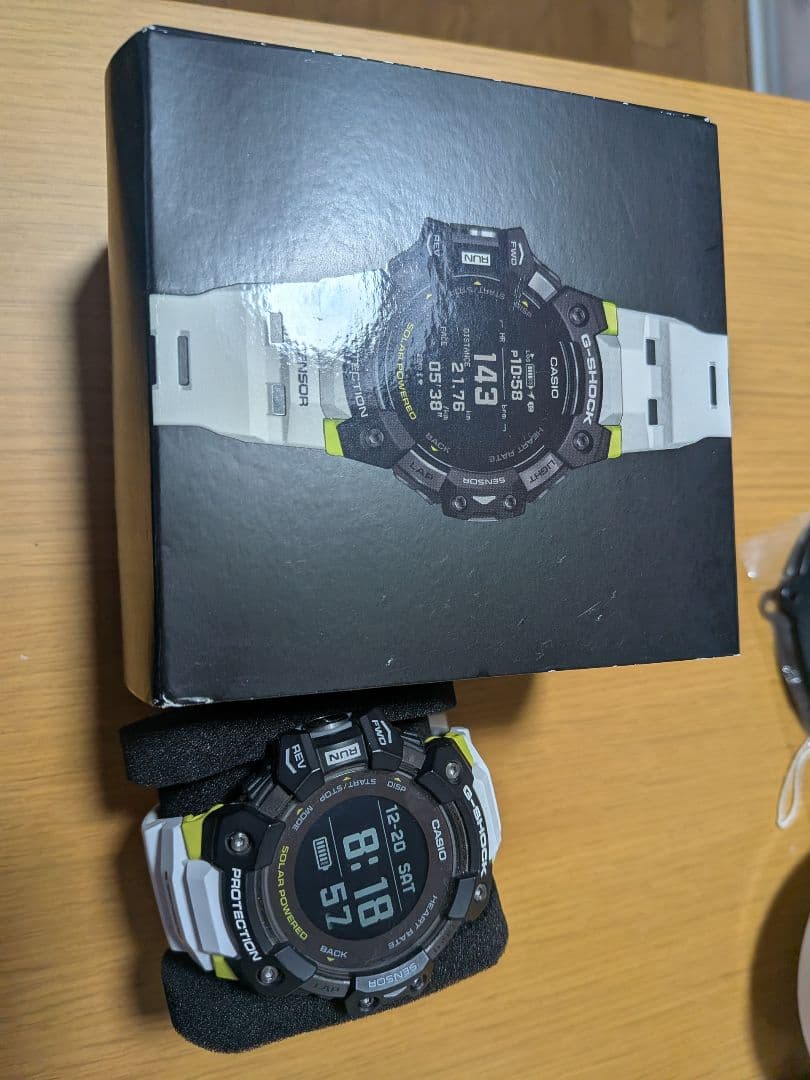 【美品】 G-SHOCK GBD-H1000 WHITE 　1A7JR
