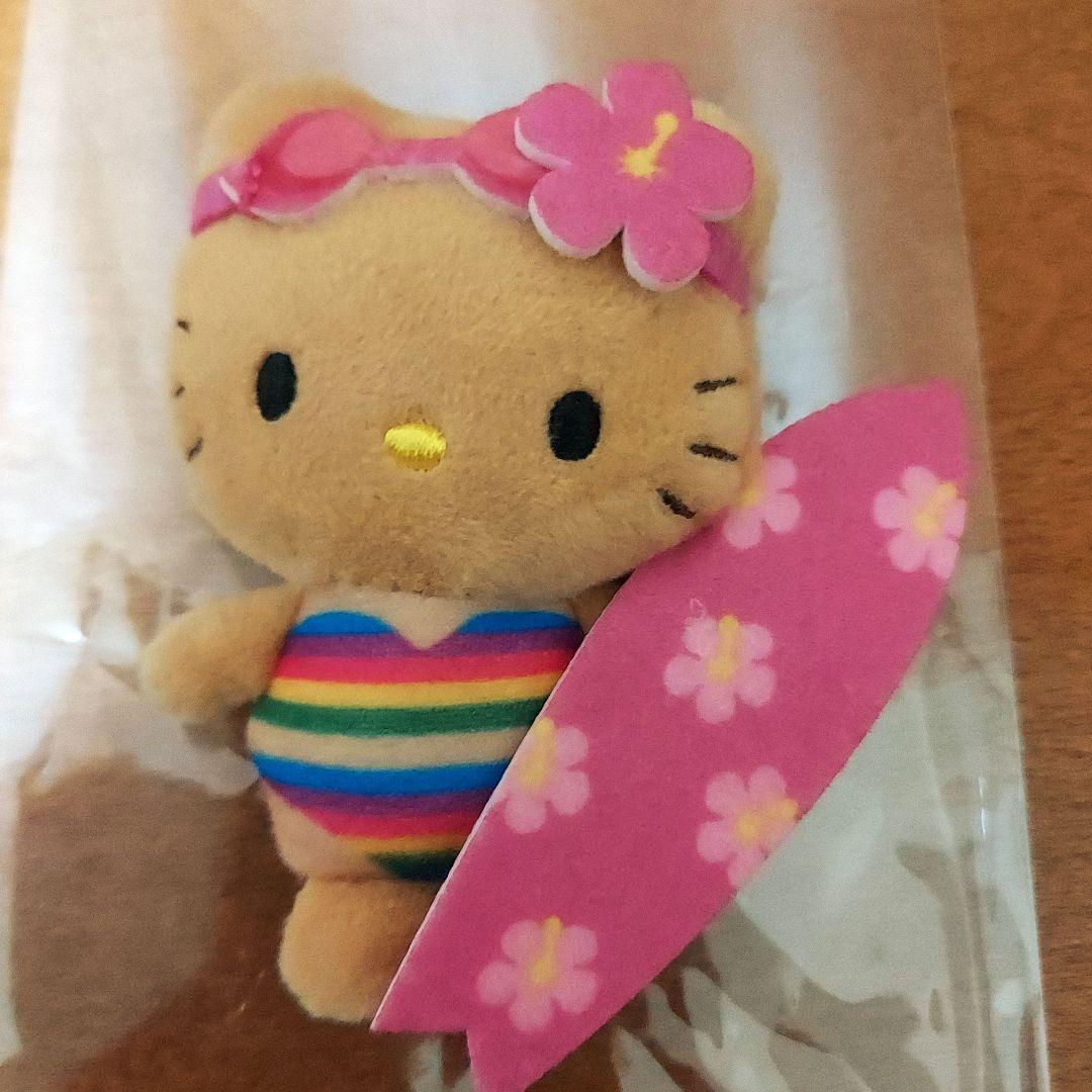 サンリオ　ハローキティ　45周年展　17サーフ　マスコットブローチ希少