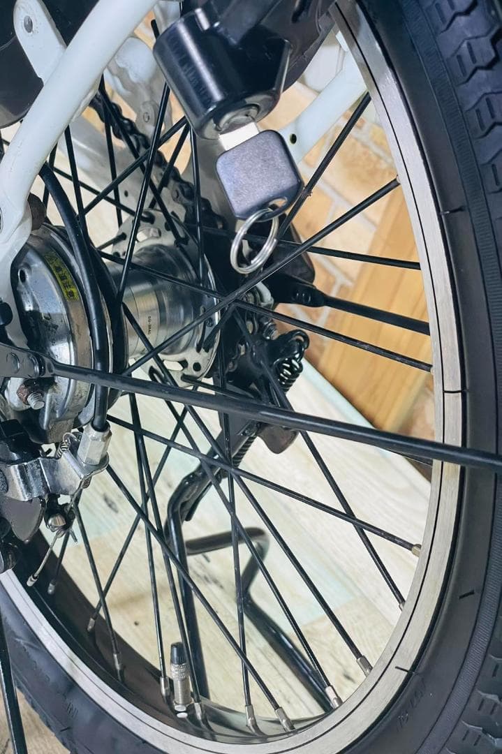 愛知静岡配送可 王様 ホワイト ギュットアニーズ電動アシスト自転車 H1537