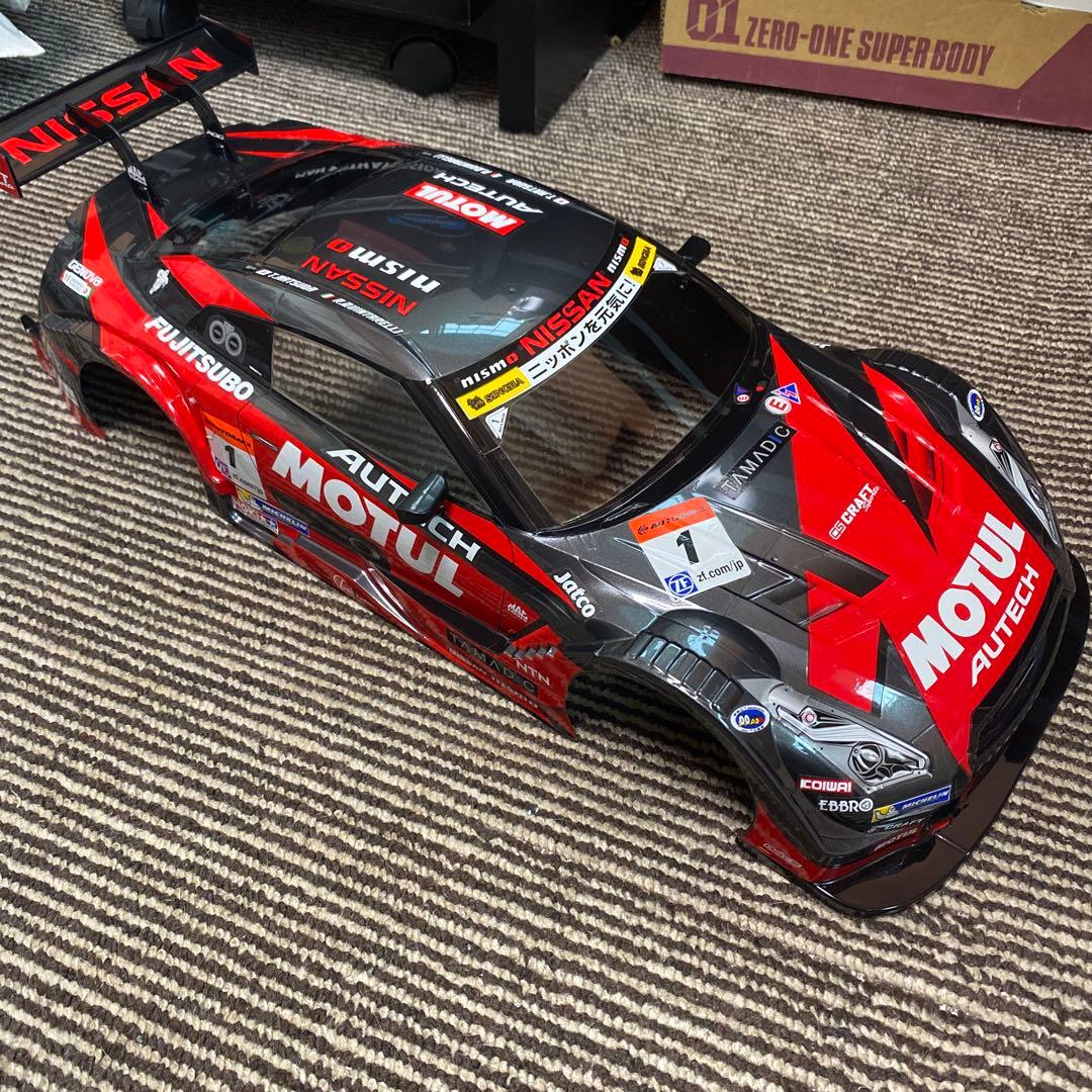 タミヤ　MOTUL AUTECH GT-R