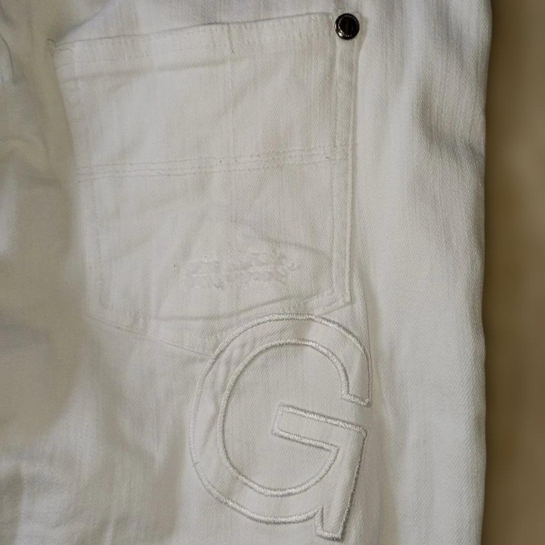 希少ホワイトスキニーデニム♪ウノピュー ダメージ加工♪刺繍ロゴ！ドローストリング