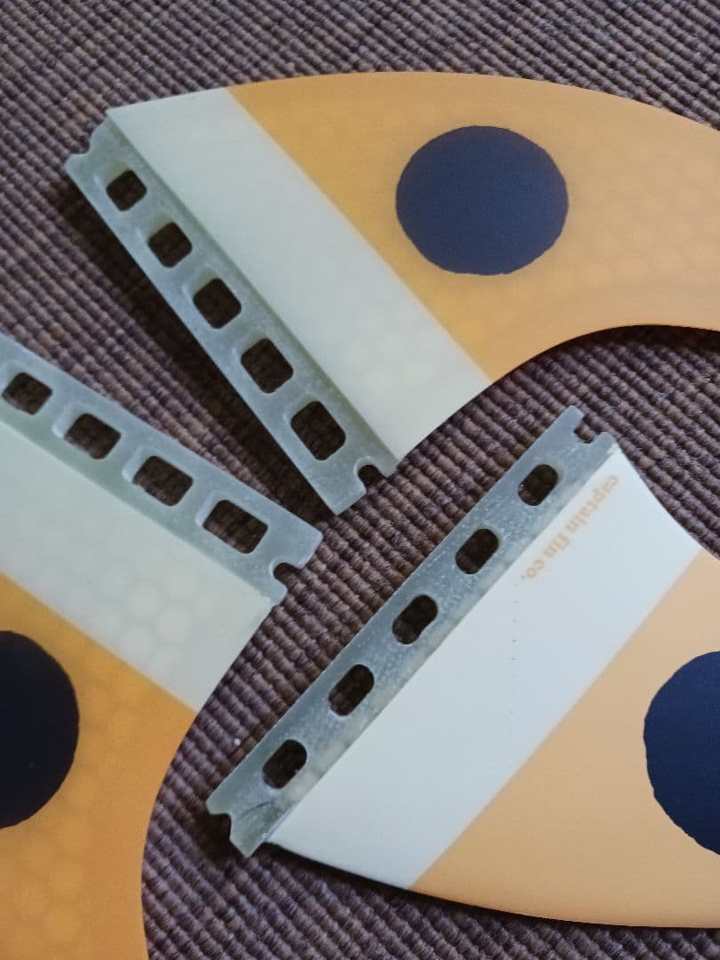 新品　フューチャー　キャプテンフィン　L