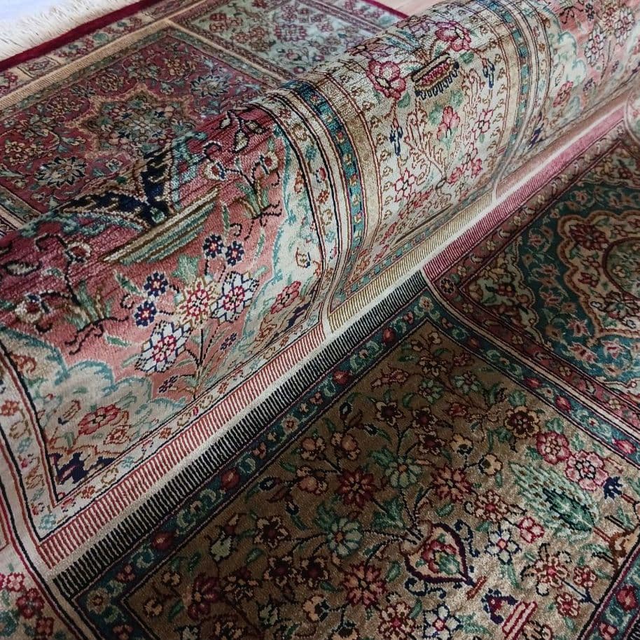 Y2691 ペルシャ絨毯 クム産 シルク100% 手織り100万ノット 工房