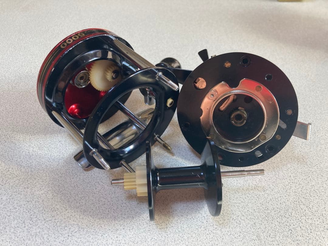 アンバサダー5000/84年式86-87年製造 最終オールド ABU/傷有ります