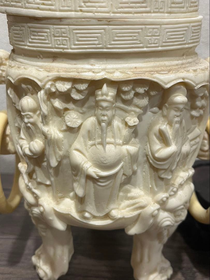 【送料込み】中国骨董　唐木台付き　彫刻　置物　象 大型香炉 手彫工芸品 三鼎型