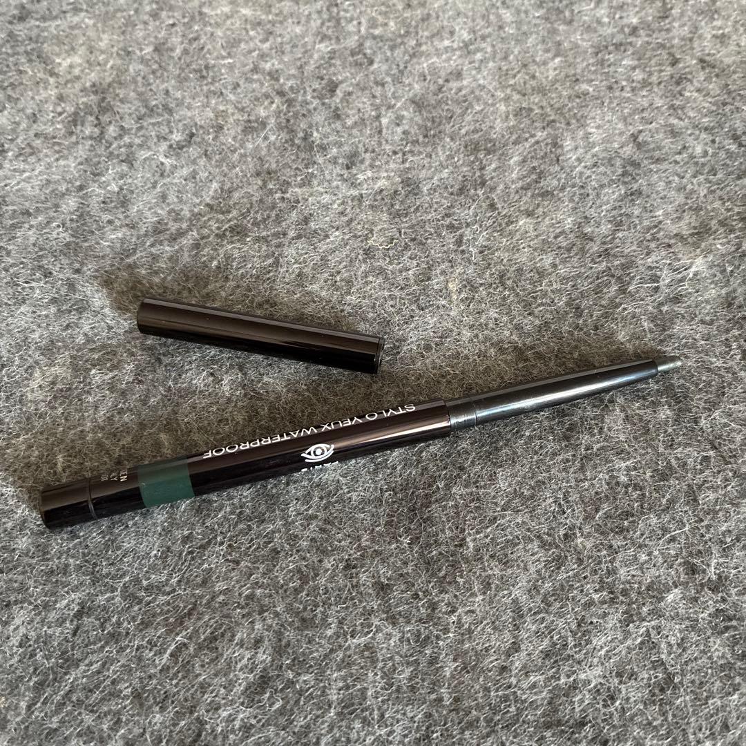 CHANEL アイライナーとリップのセット