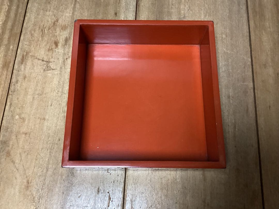 輪島製朱地藻紋刻　五段　重箱　台付　(検) 堆朱　鎌倉彫