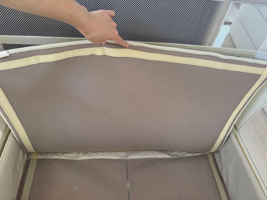 【美品】ココネルエアープラス　折りたたみ式メッシュベビーベッド　取説付き