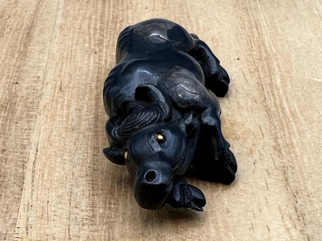 【海】江戸明治期　牛形　手彫　目貫　金具　金目　銅製鍍金　骨董品