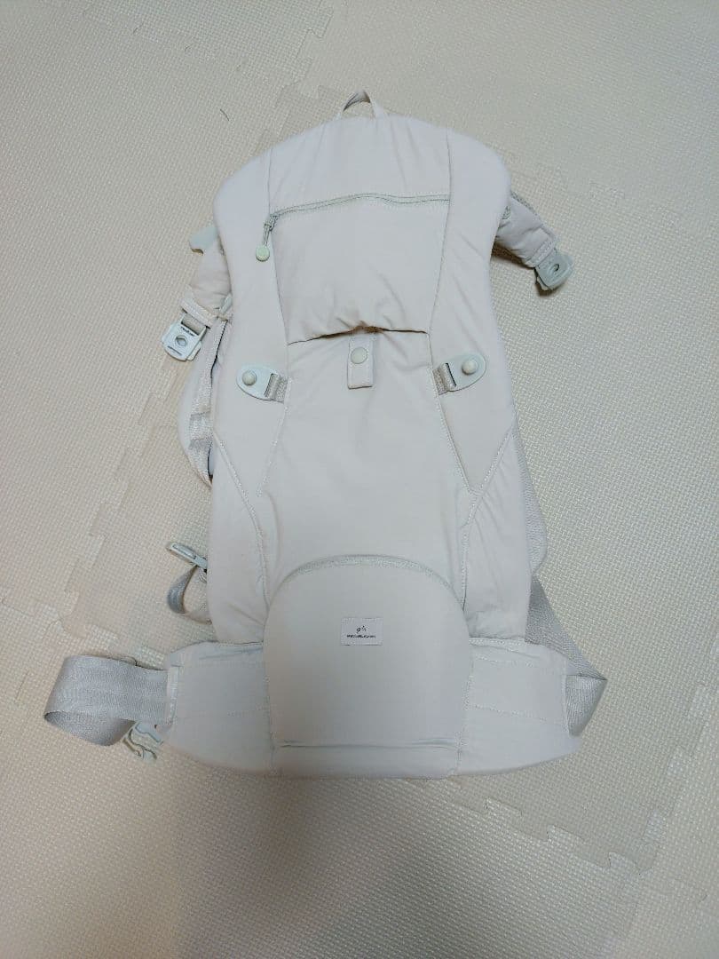 ベビーキャリアオンピトレスク　グリーンレーベルリラクシング　抱っこ紐