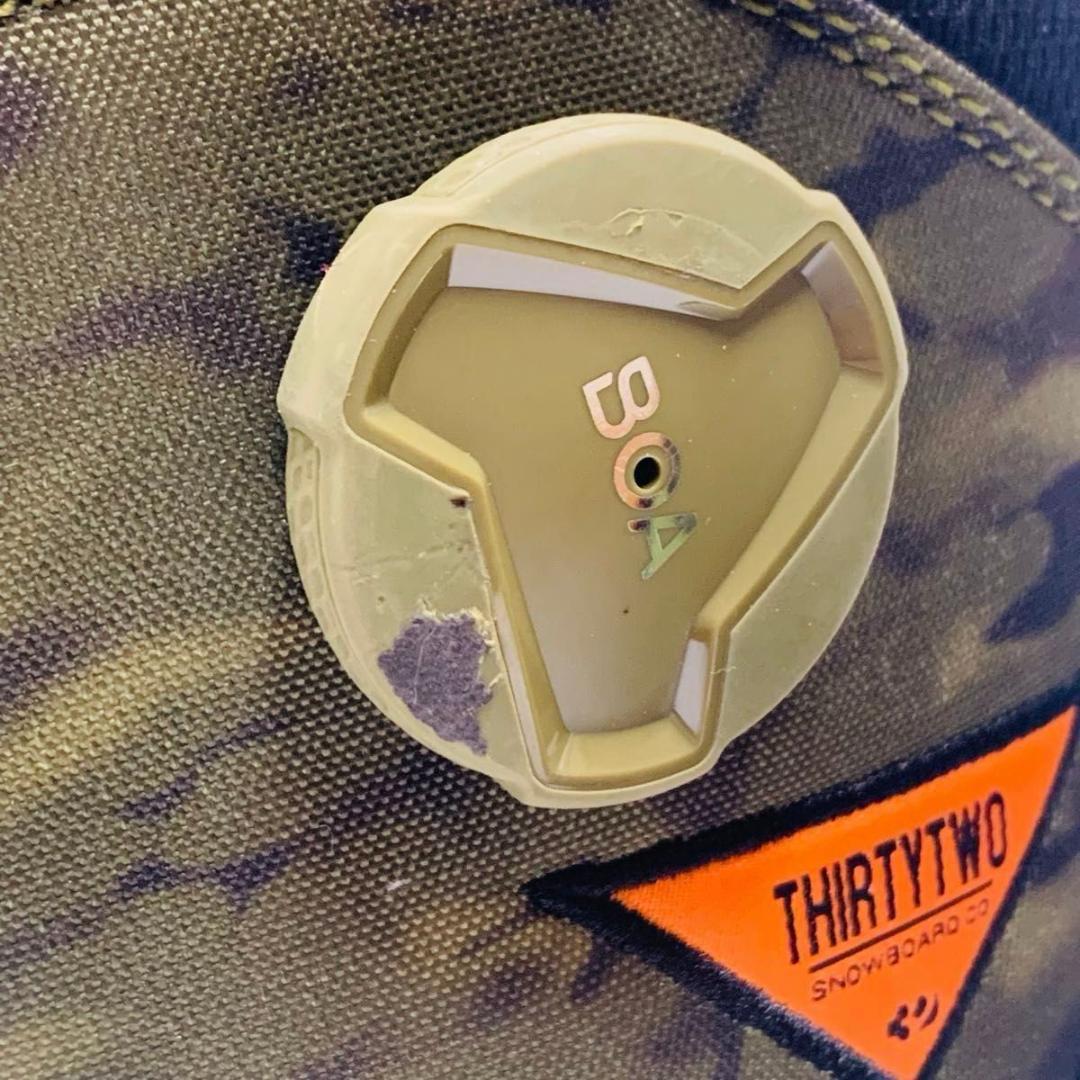 【美品】THIRTYTWO LASHED DOUBLE BOA スノボ ブーツ