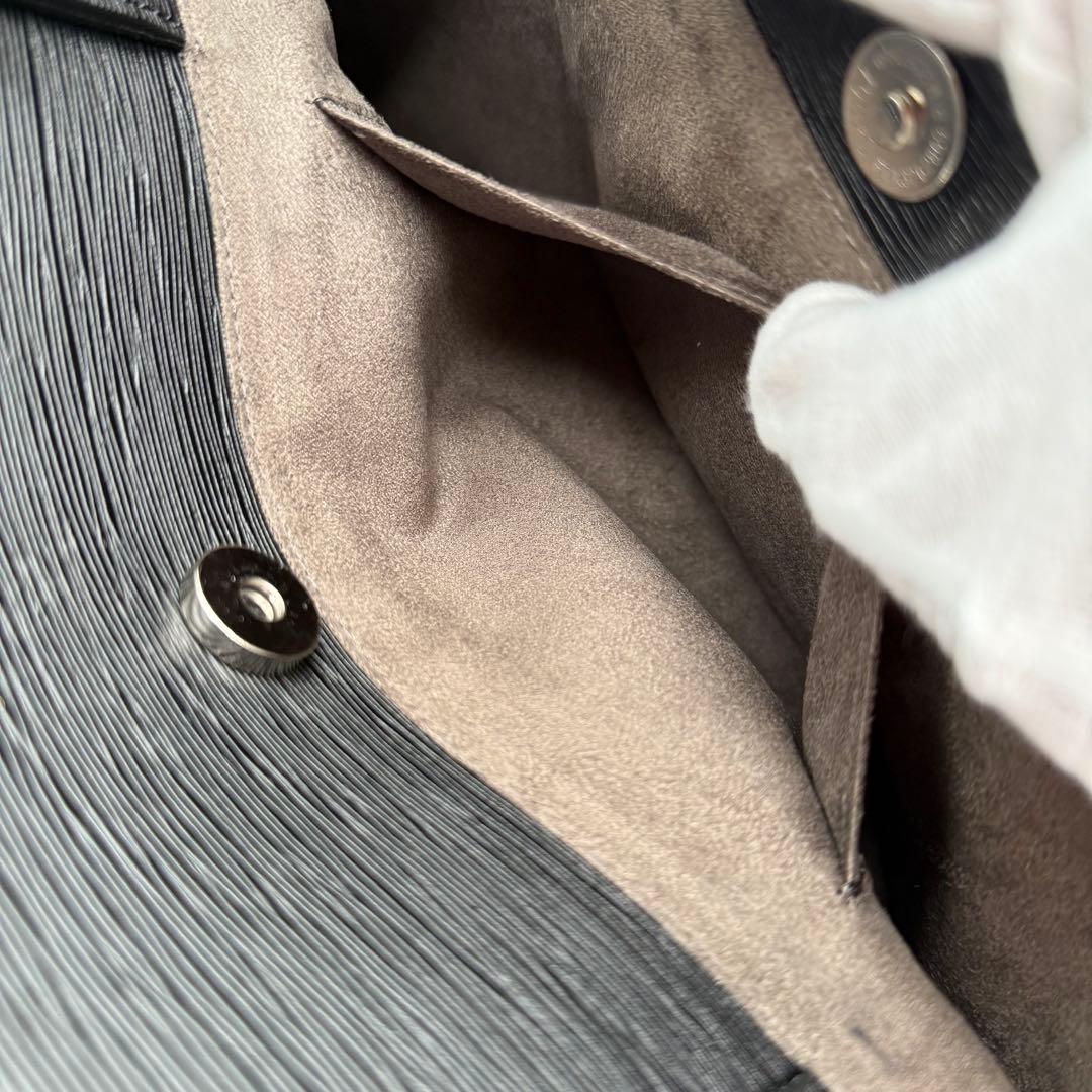 ペッレモルビダ キャピターノ ビジネスバッグ ブラック 黒 レザー ハンドバッグ