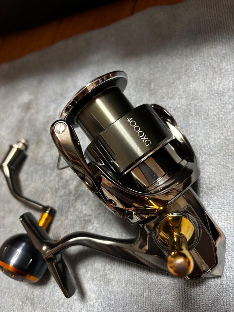 現行シマノ22ステラ4000xgほぼ新品