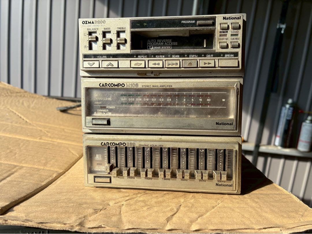 旧車　コンポ　ナショナル　カーオディオ