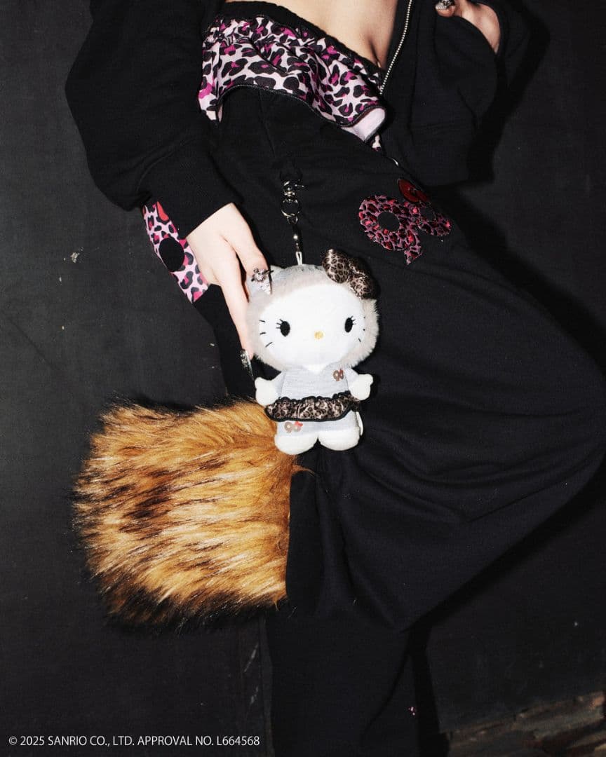 ハローキティ×9090 girl　キーホルダー　ぬいぐるみ　2個　平成ギャル