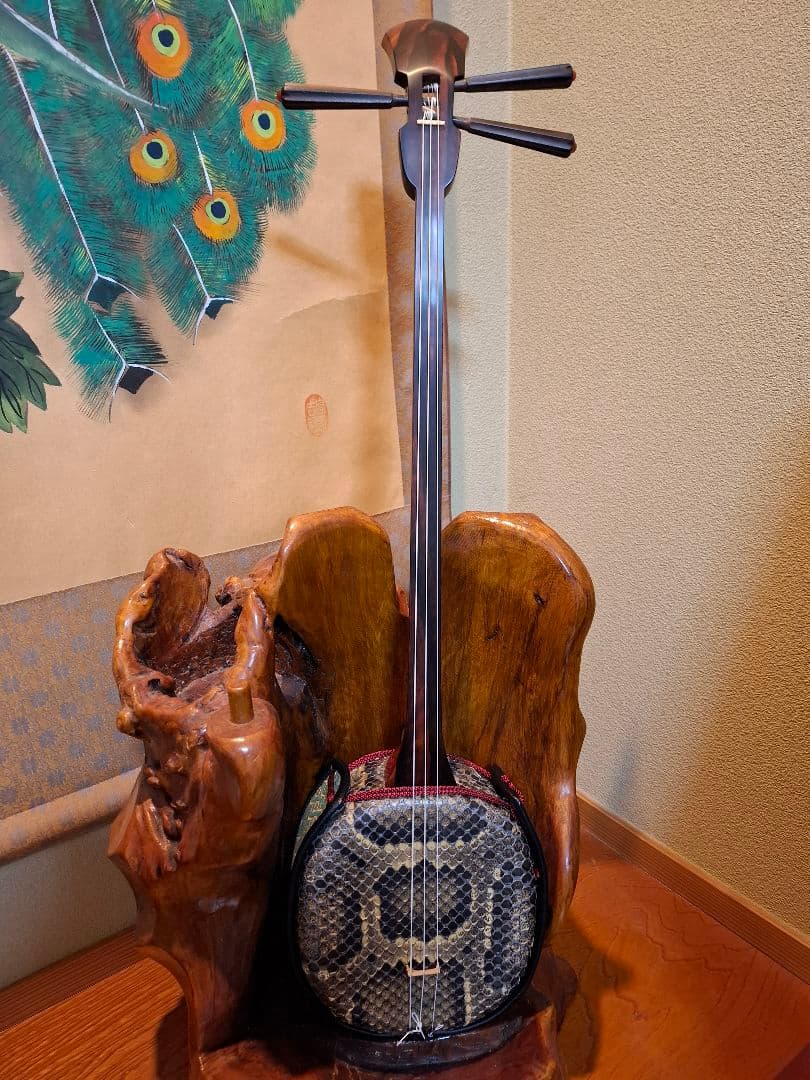真壁型三線　八重山黒木四つ割り　ウジラミ 虎木入り　本皮1枚張り