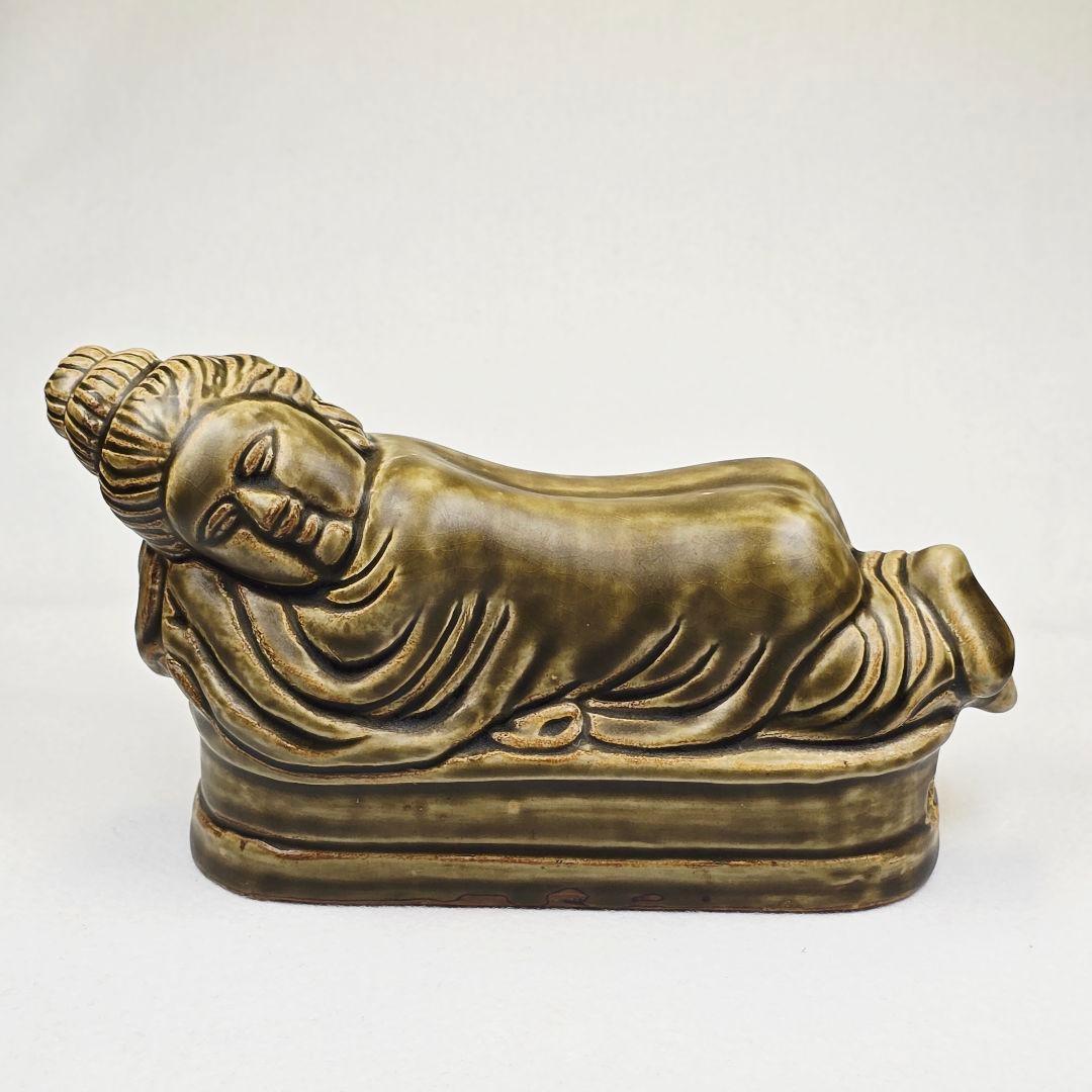 舶来品 中国古磁 越窯青磁 堆彫 唐代仕女紋 磁枕 脈枕 置物 美品