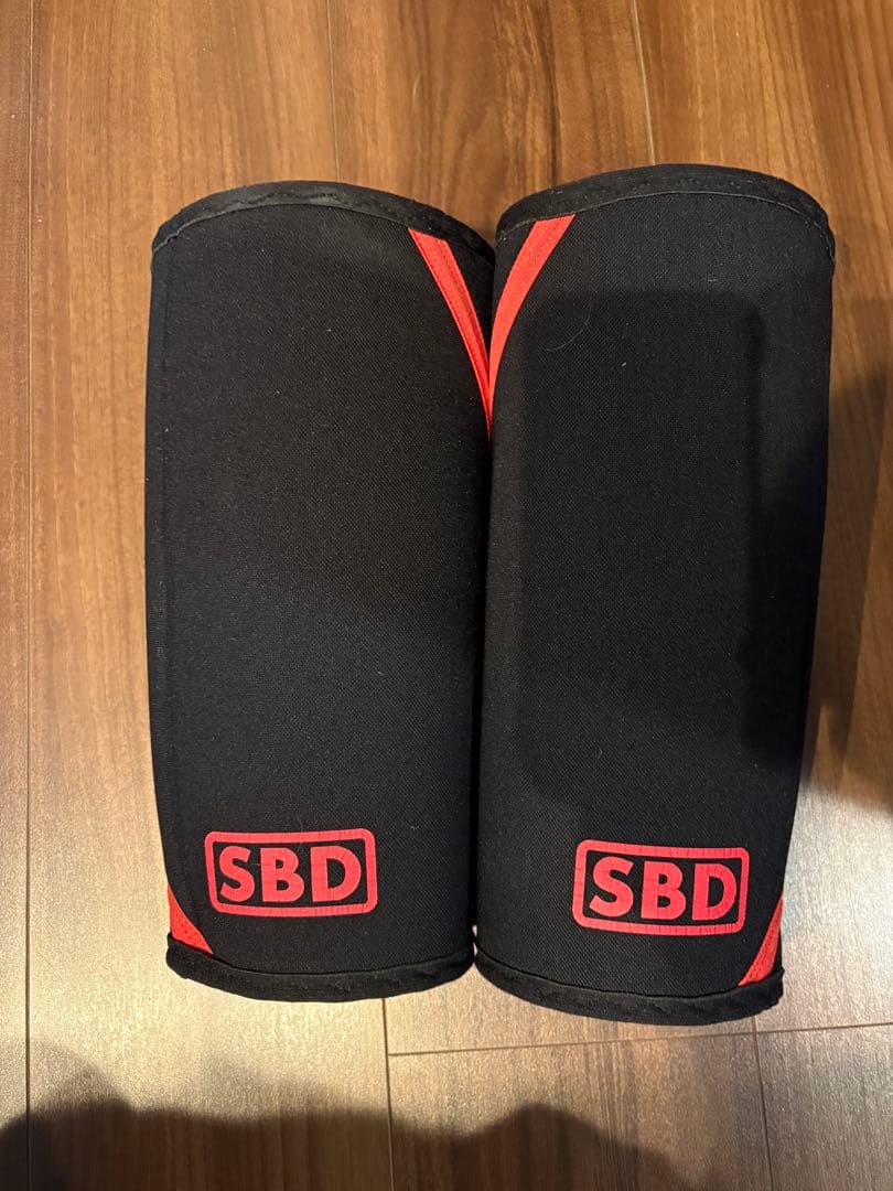 SBD サポーター 黒/赤 2個セット　ニースリーブLサイズ