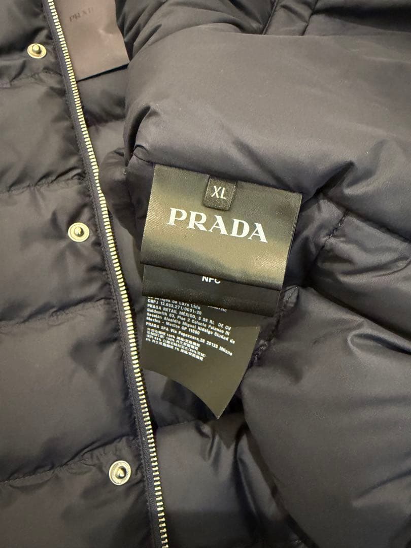 【PRADA】ダウン正規店購入新品未使用品