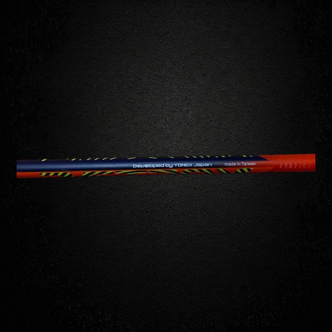 新品級✨YONEX ASTROX FEEL 4UG5 バドミントンラケット