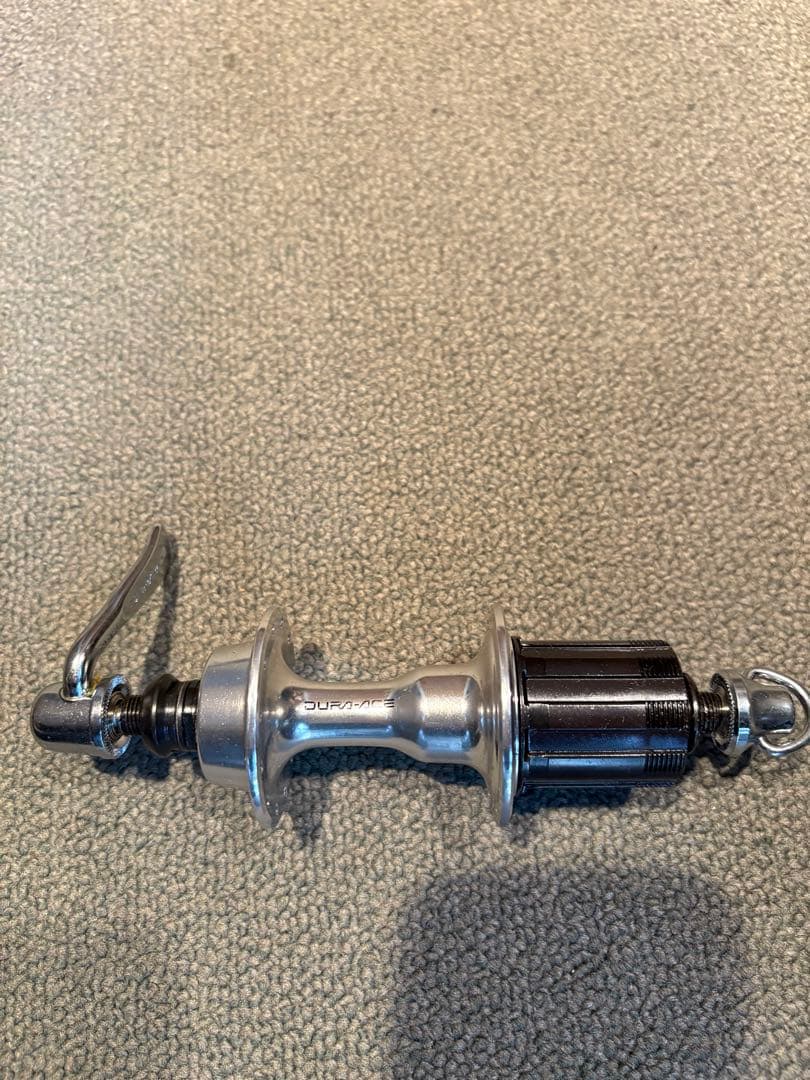 SHIMANO デュラエース　ハブFH-7403 後輪用のみ24H