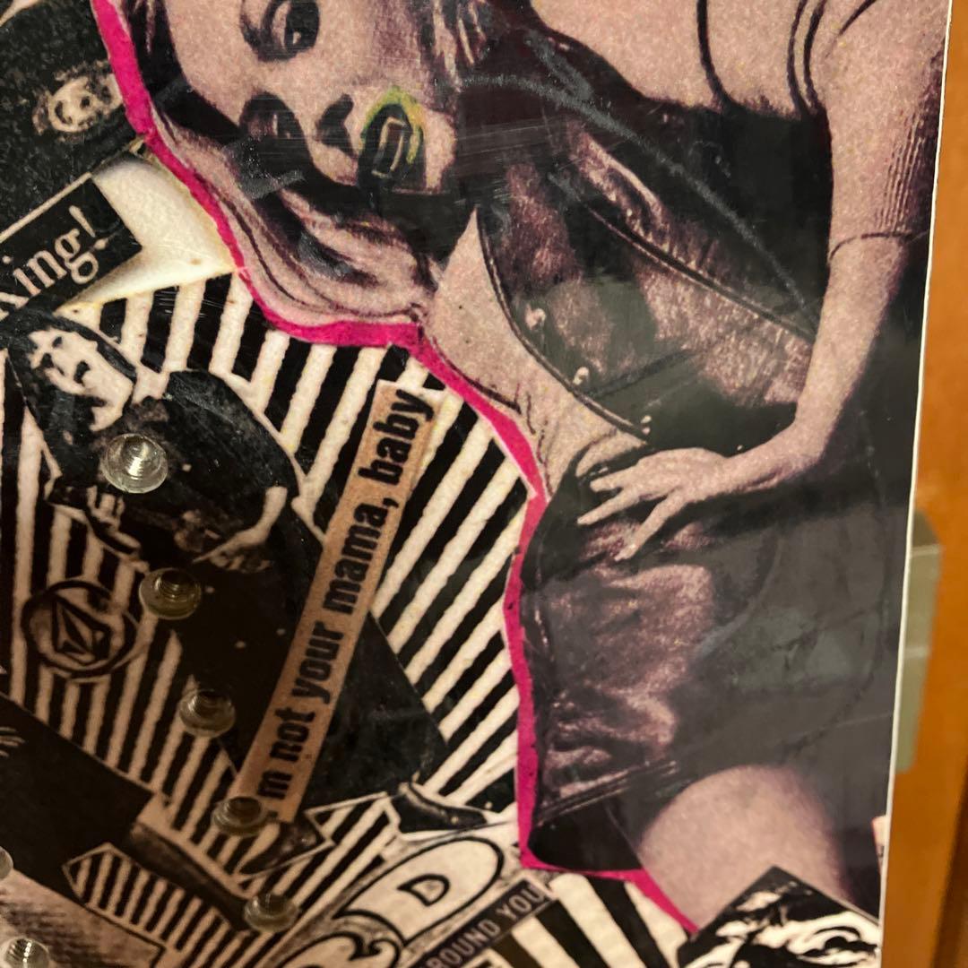 25 非売品　ボルコム volcomスノーボード　板　ボード　ホワイトベース