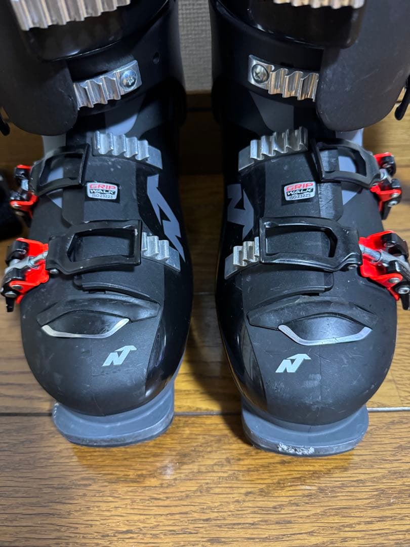 Nordica スキー ブーツ 100 【26.5㎝】【Last102】