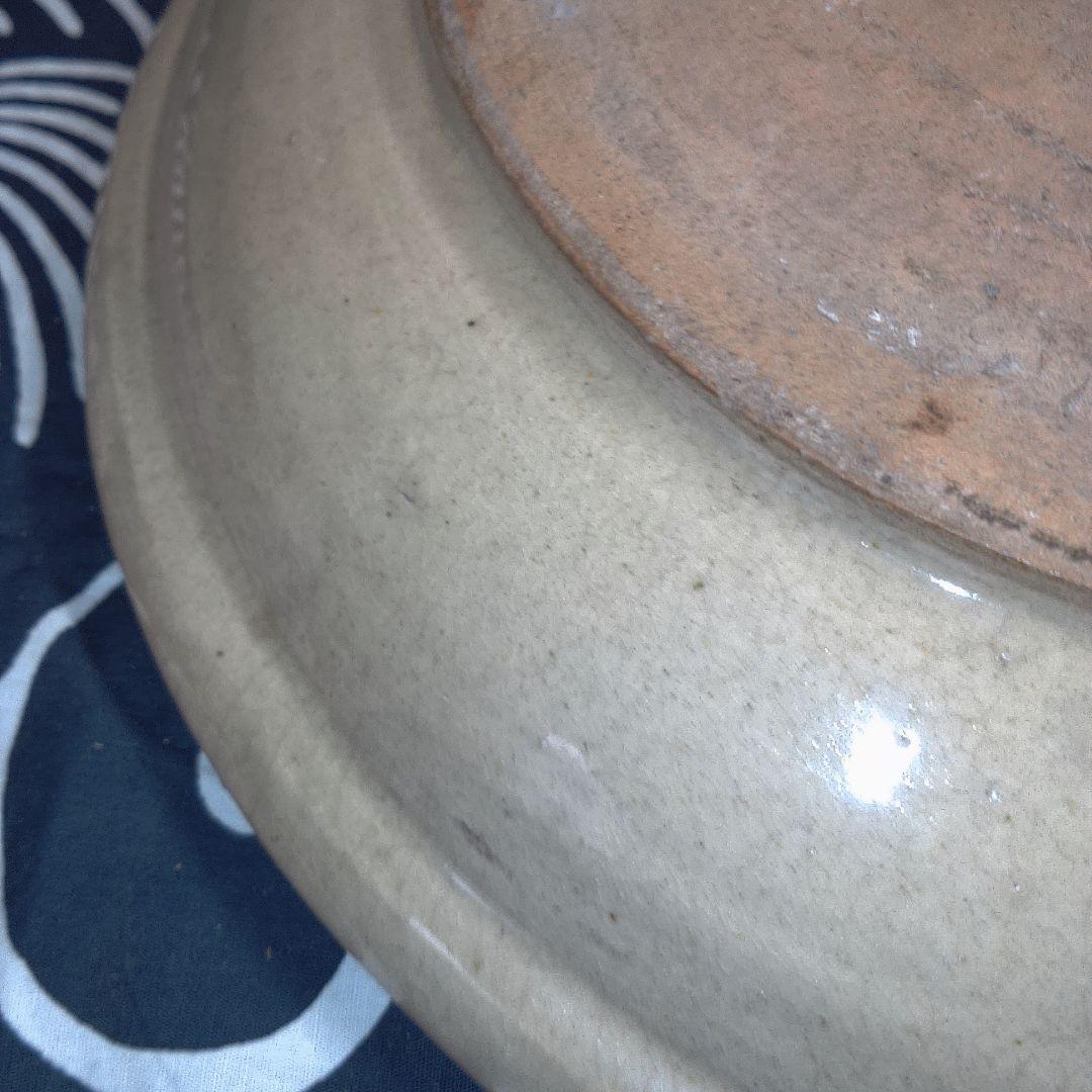 骨董３ 花模様の陶器の皿