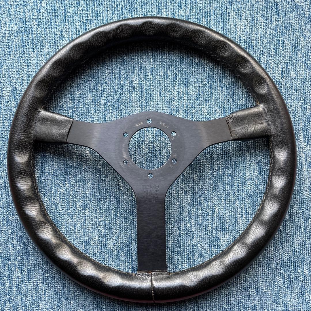 MOMO ステアリング 3スポーク 黒