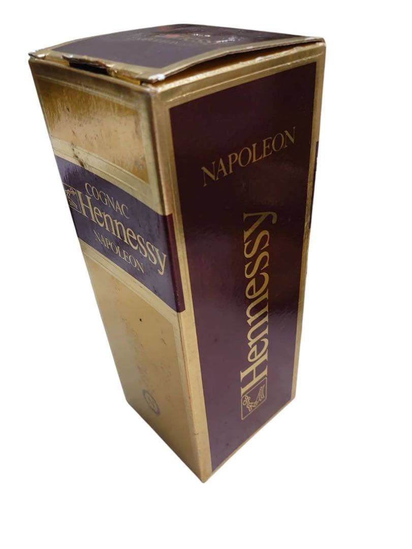 ヘネシー ナポレオン コニャック 金キャップ 700ml 40%　箱付