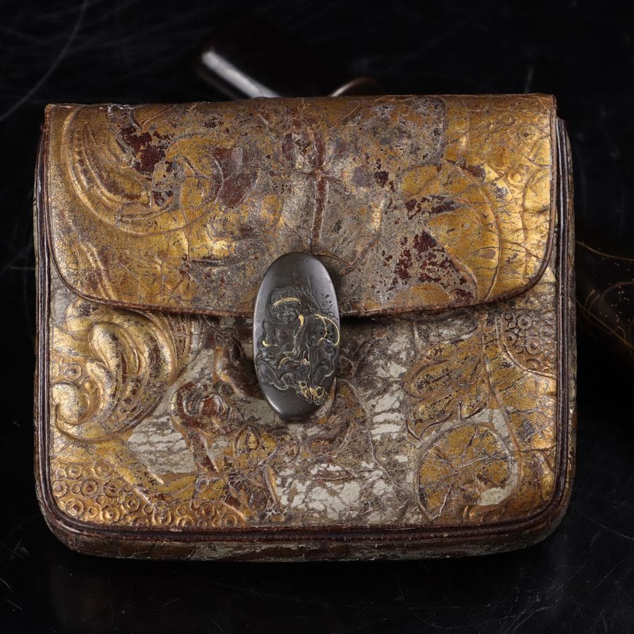 Y2978-2 時代物 金銀象嵌金具 金蒔絵 煙管入れ 煙草入れ 提物　　ち