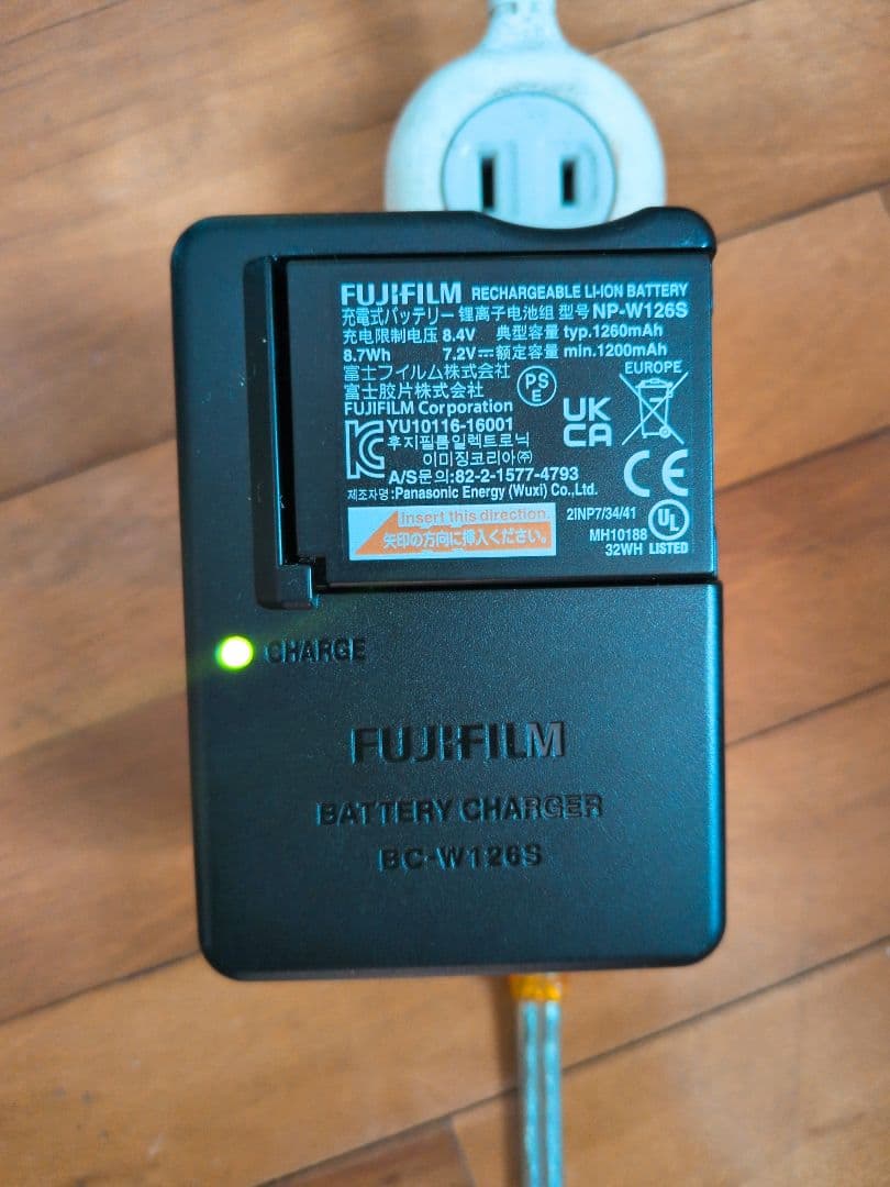 FUJIFILM X-T20 シルバー ミラーレス一眼カメラ(故障·ジャンク)