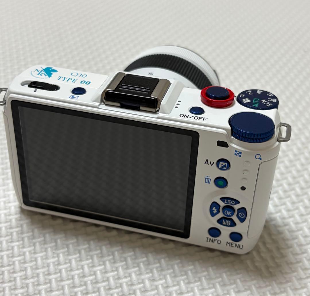 ペンタックス Q10 エヴァンゲリオンモデル TYPE00 : レイ