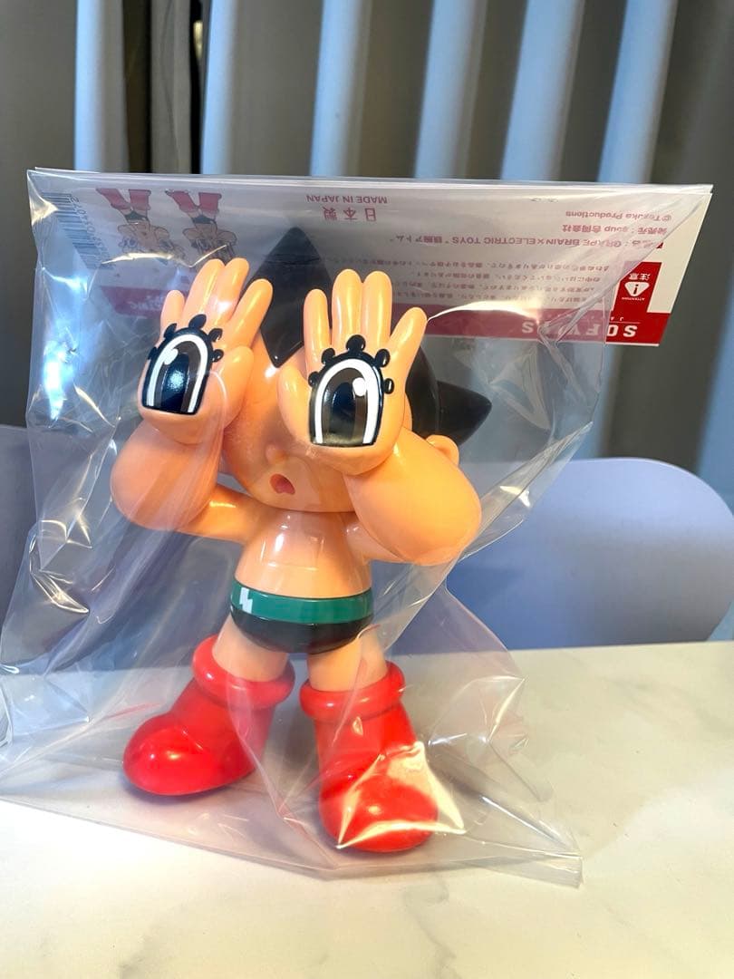 現物写真 GRAPE BRAIN × ELECTRIC TOYS 鉄腕アトム