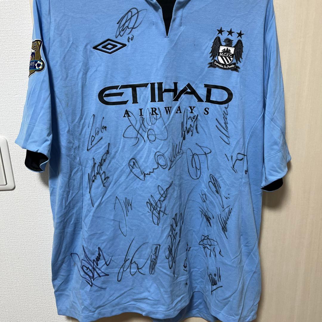 【週末値下】マンチェスター・シティ直筆サイン入りユニフォーム