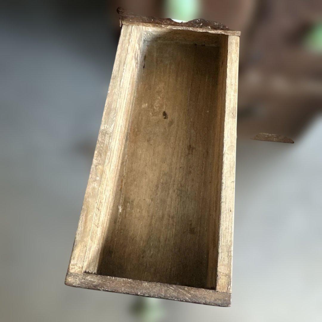 お値下げ❣️ヴィンテージ　グリーンの取っ手がとても可愛い❣️木製4段引き出し箪笥