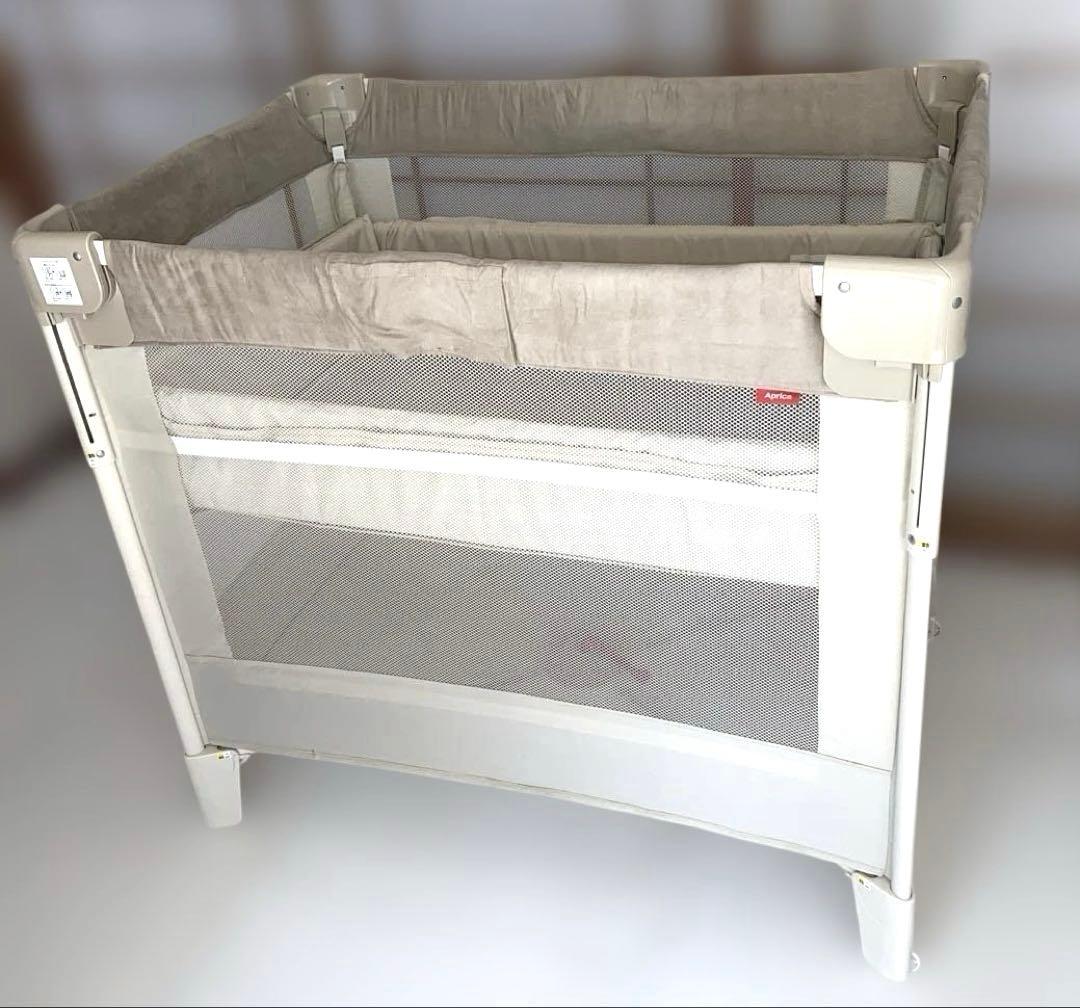 【美品】アップリカ ココネルエアープラスAB ホワイト ベージュ