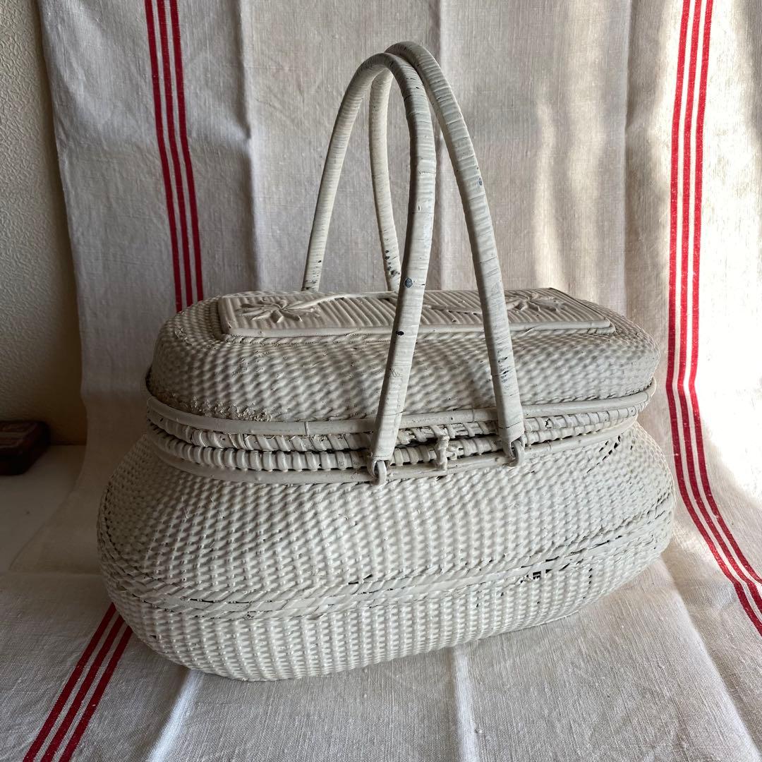 フランス　アンティークパニエ　プロヴァンスプリント　白いかご　ラタンバスケット
