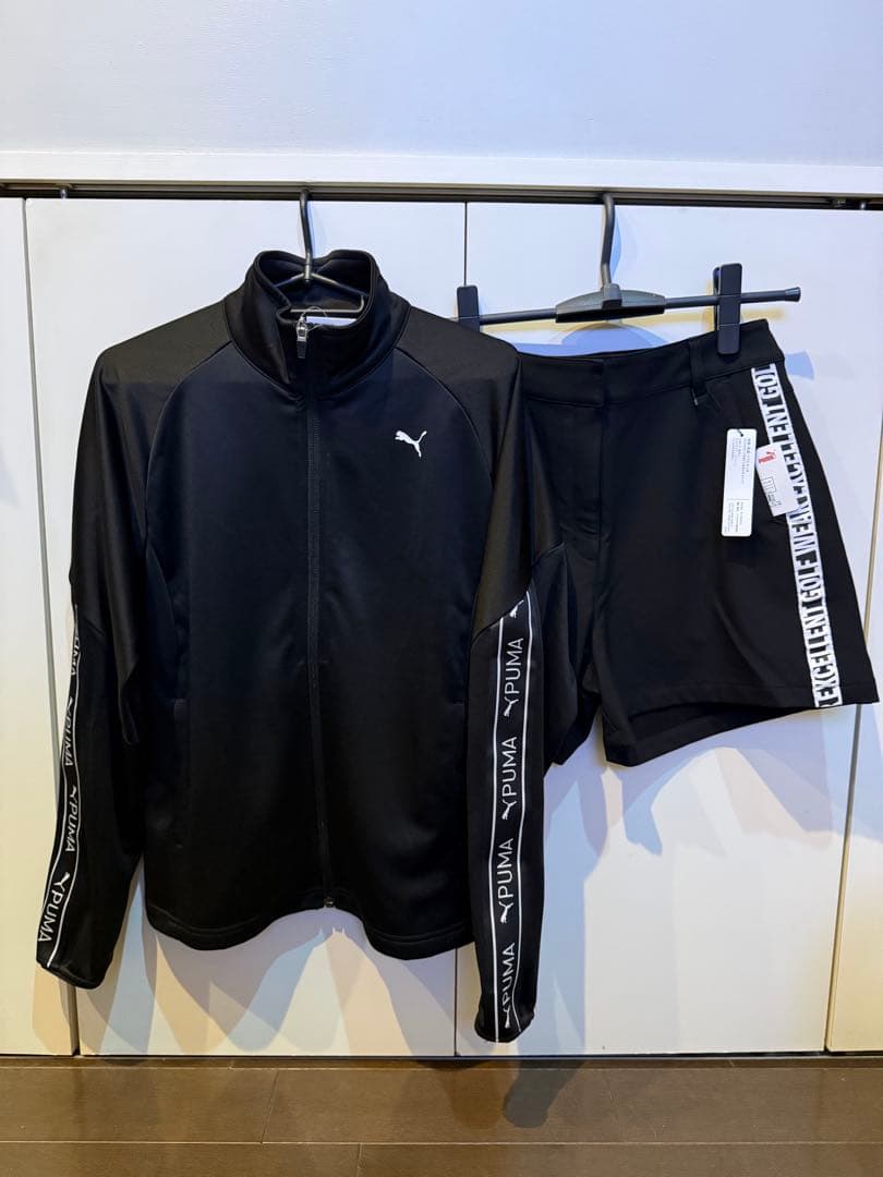 PUMA ブラック ジャケットとショーツセット