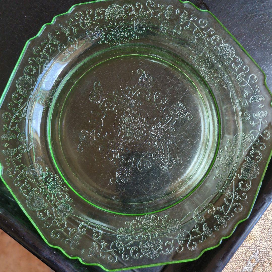 ヘーゼルアトラス　ウランガラス　フローレンス　ディプレッションガラス　プレート