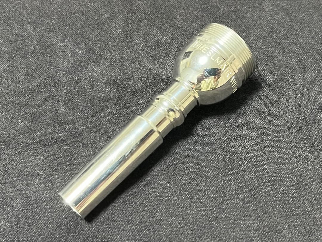 ブレゼルマイヤー Breslmair F3 ドイツシャンクフリューゲル アンダー