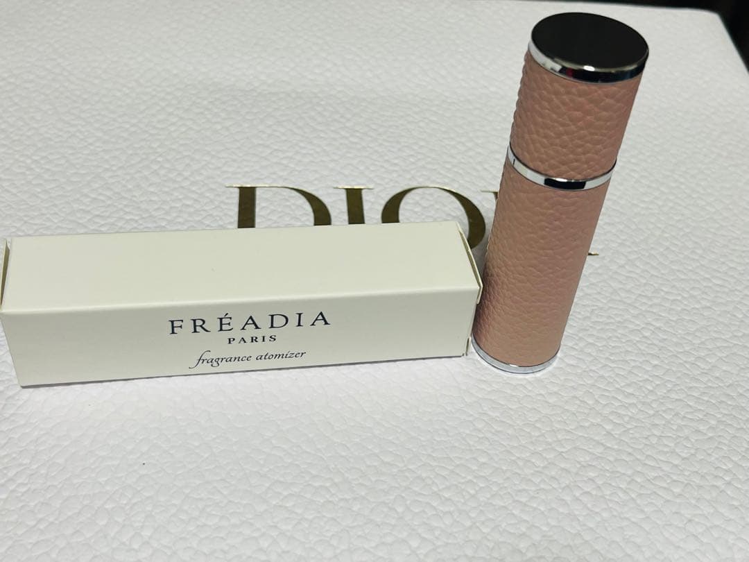 Dior ギフトセットリップ、グロス、香水、アトマイザー、美容液