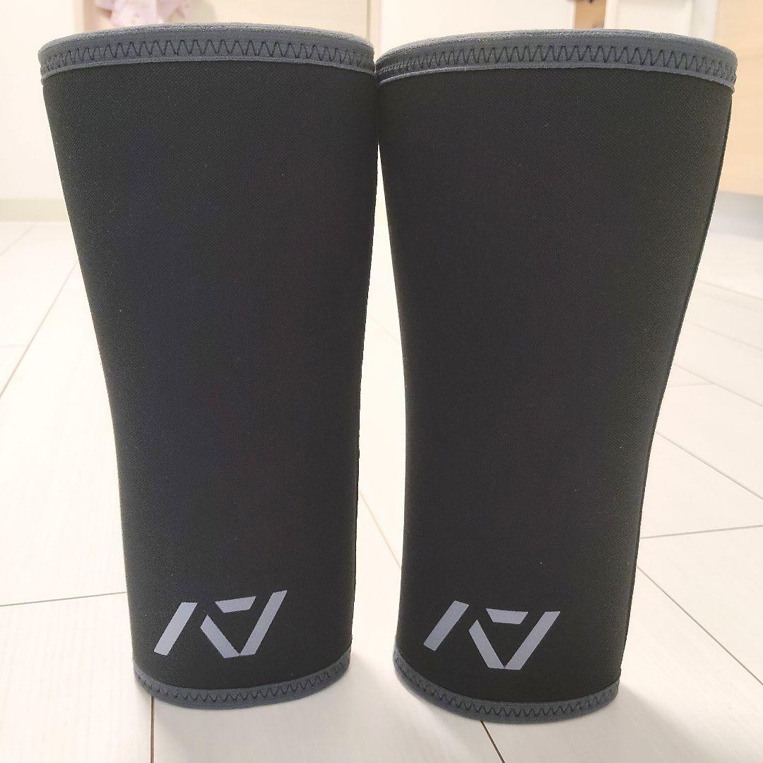 美品　A7　ニースリーブ　Hourglass Knee SleevesStiff