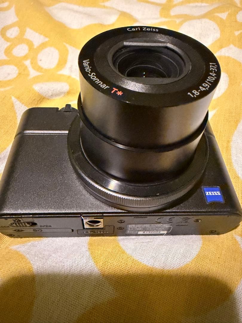 SONY DSC-RX100コンパクトデジタルカメラ
